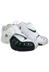 Circa 2000 Gary Payton Seattle SuperSonics Game-Used & Autographed Shoes