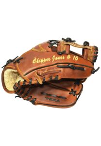 Circa 2004 Chipper Jones Atlanta Braves Game-Ready Glove