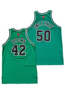 Circa 2006 Chicago Bulls St. Patricks Day Game-Used & Signed