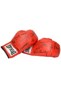 Everlast Boxing Gloves Autographed By Tyson, Lewis, Leonard & Many Others