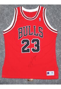 Michael Jordan Chicago Bulls Autographed Road Jersey