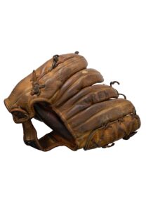 Mid 1960s Ryne Duren Reds / Phillies Game-Used Glove