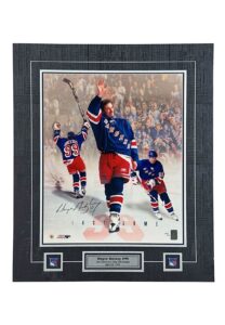 Wayne Gretzky Signed Mounted Display