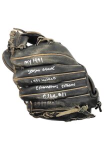 1991 Chuck Knoblauch Minnesota Twins Game-Used & Signed Glove